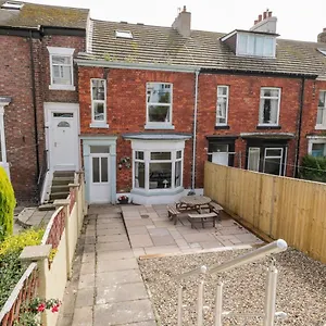 https://harbour-hideaway-whitby-yo21-1pb.yorkshirehotels.net